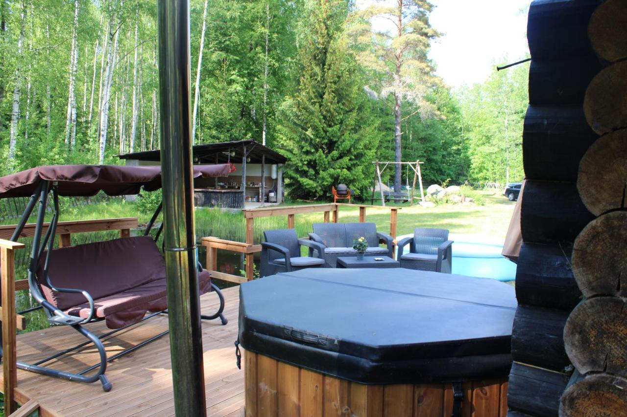 Atsikivi Puhketalu Hotell Häädemeeste Exteriör bild