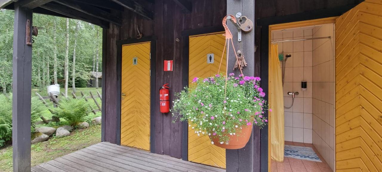 Atsikivi Puhketalu Hotell Häädemeeste Exteriör bild