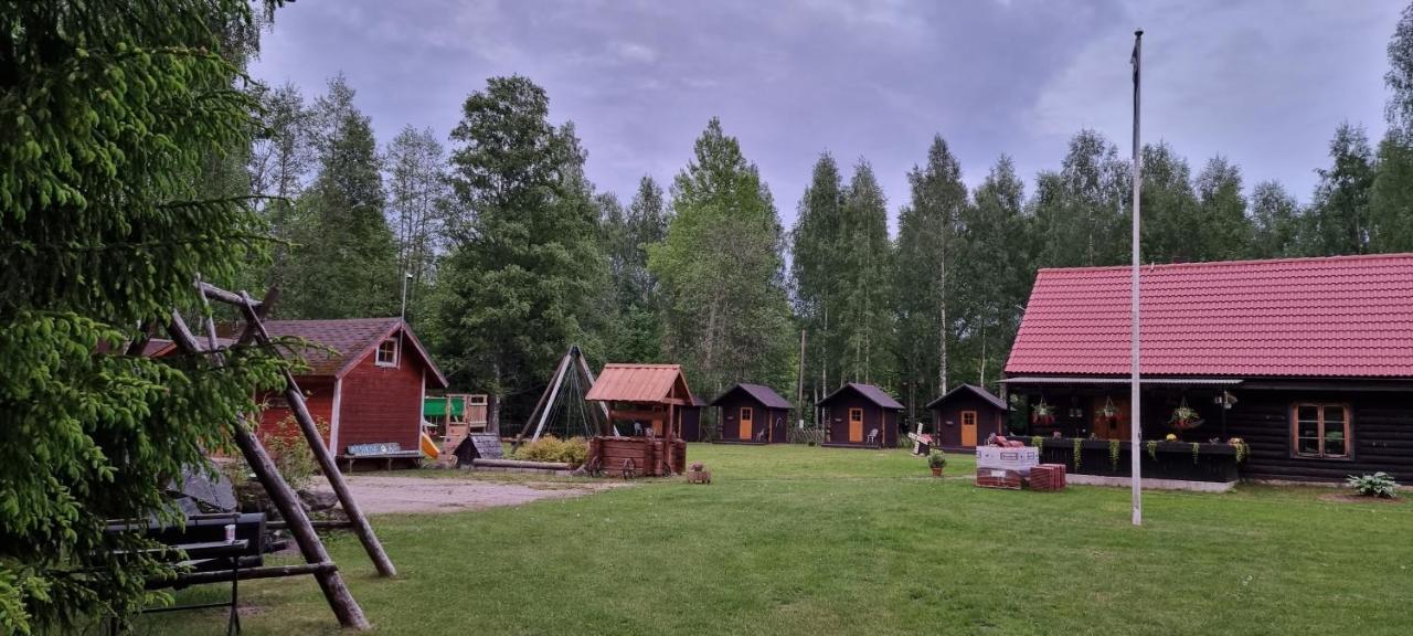 Atsikivi Puhketalu Hotell Häädemeeste Exteriör bild
