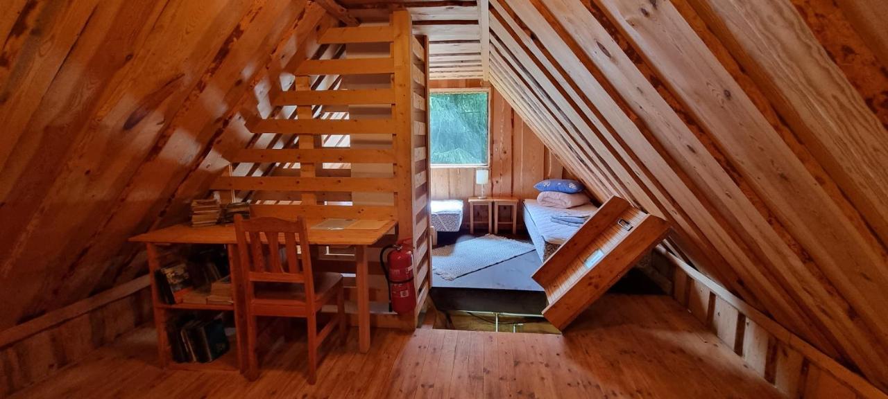 Atsikivi Puhketalu Hotell Häädemeeste Exteriör bild