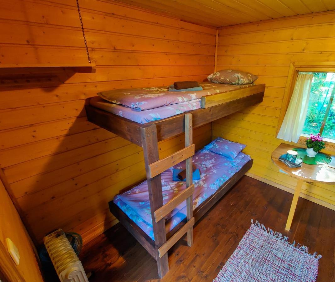 Atsikivi Puhketalu Hotell Häädemeeste Exteriör bild