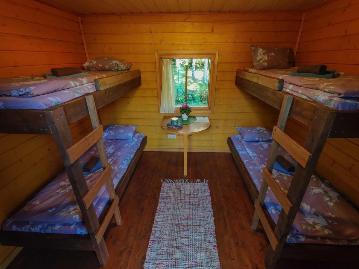 Atsikivi Puhketalu Hotell Häädemeeste Exteriör bild