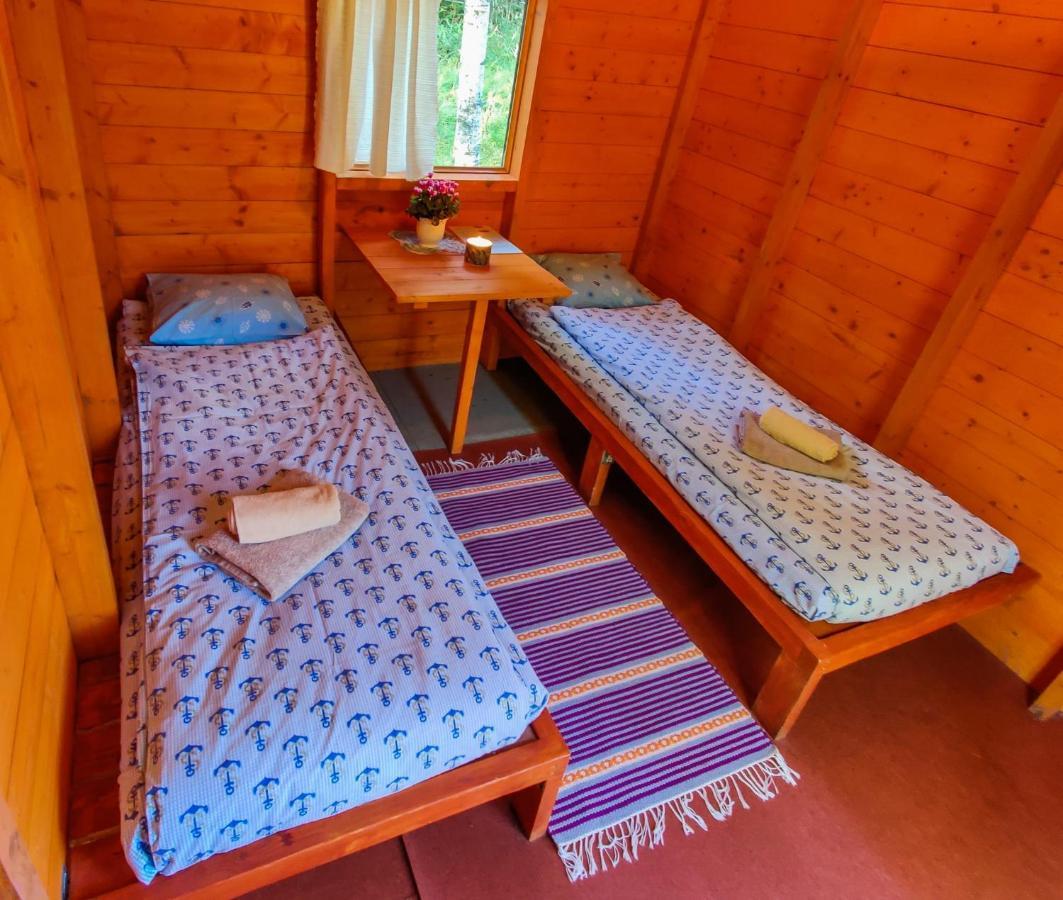Atsikivi Puhketalu Hotell Häädemeeste Exteriör bild