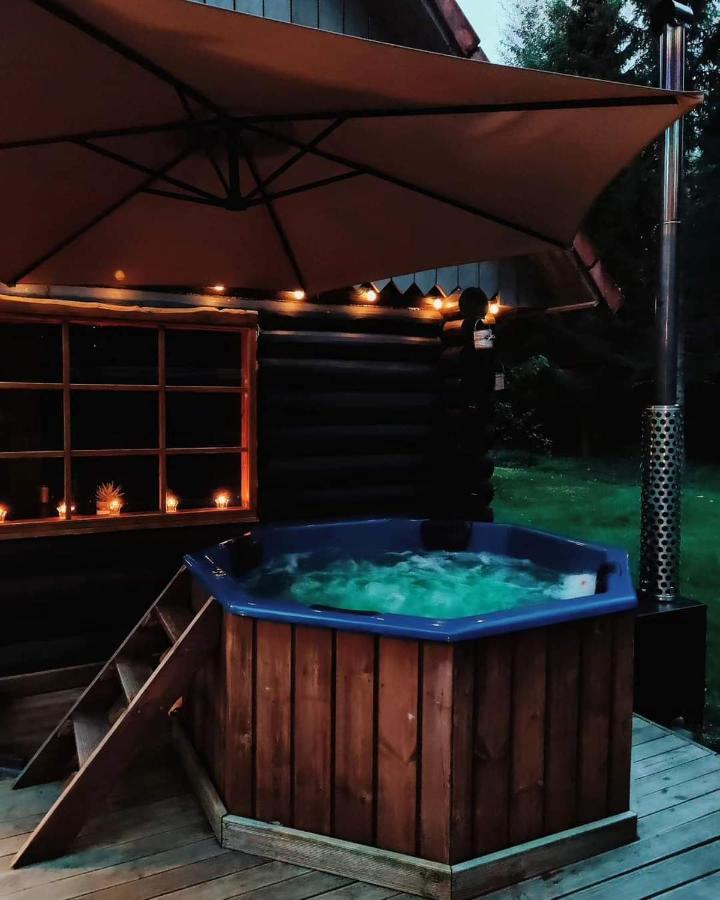 Atsikivi Puhketalu Hotell Häädemeeste Exteriör bild