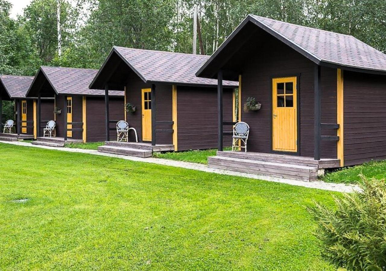 Atsikivi Puhketalu Hotell Häädemeeste Exteriör bild