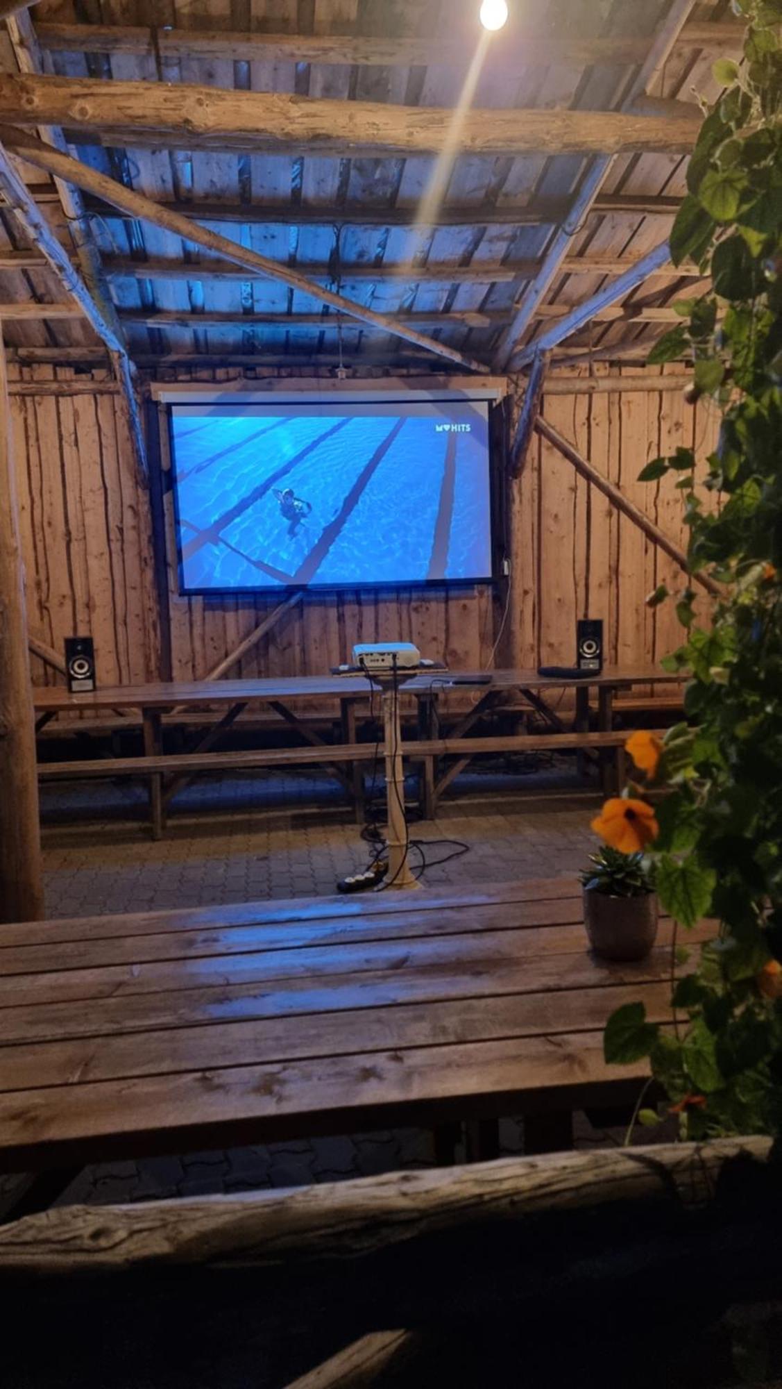 Atsikivi Puhketalu Hotell Häädemeeste Exteriör bild